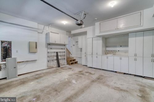 2518 Delancey St, Philadelphia PA 19103-6409 exterior