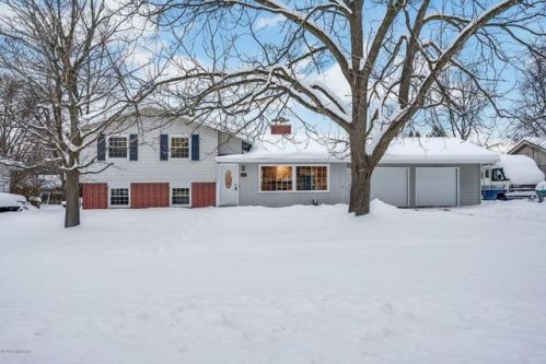 6434 Westshire St, Kalamazoo, MI 49024-3272