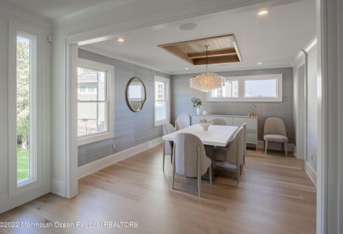 670 Little Silver Point Rd, Little Silver NJ  07739-1737 exterior