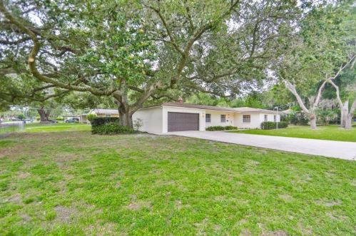 1909 Diana St, Tampa FL  33610-3530 exterior