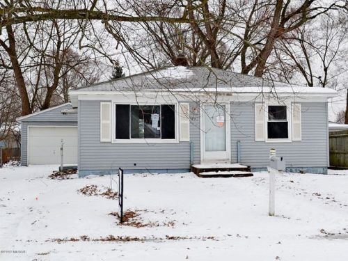 216 Maplelawn St, Wyoming, MI