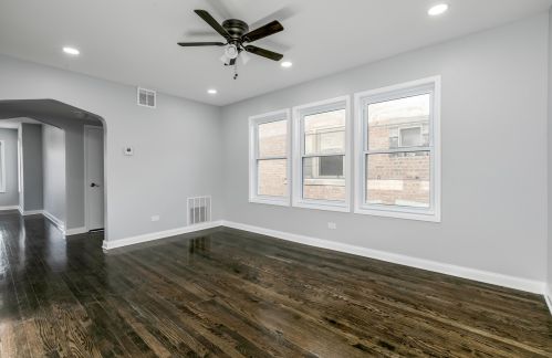 5410 Kimball Ave, Chicago IL  60625-4620 exterior