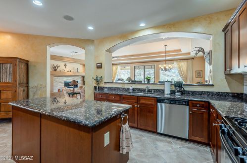 37989 Arroyo Way, Tucson AZ  85739-3067 exterior