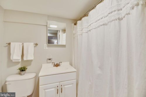 207 Burgess Ave, Alexandria VA 22305-1903 exterior