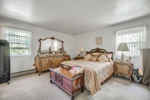 9 Melanie Ct, Valley Cottage NY 10989-1325 exterior