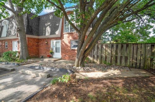 10421 Corbeil Dr, Saint Louis MO  63146-5911 exterior