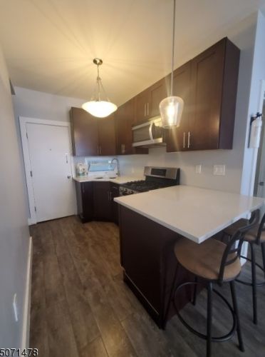 290 21st St, Irvington NJ  07111-4418 exterior