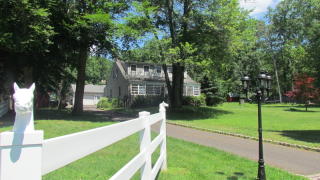 51 Washington Valley Rd, Warren, NJ 07059-7027