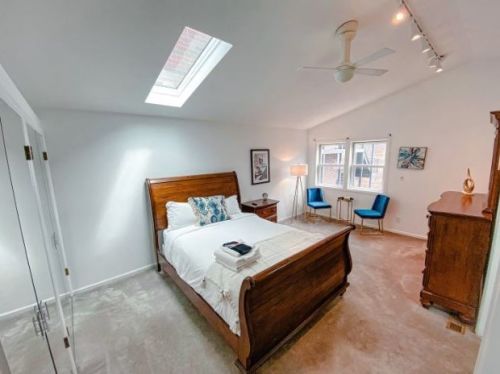 2743 Greenview Ave, Chicago IL 60657-4007 exterior