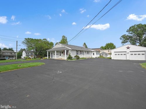 2180 Old Philadelphia Pike, Lancaster PA 17602-2633 exterior