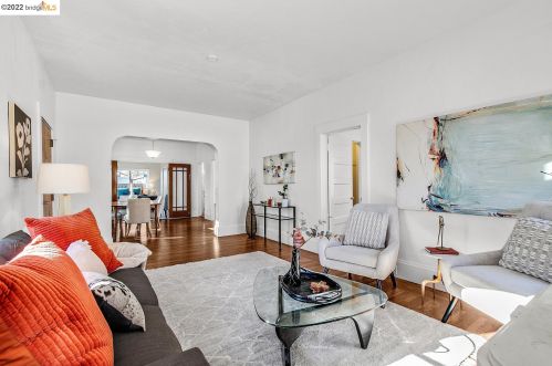 2736 Wallace St, Berkeley CA 94702-2232 exterior