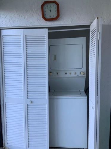 5530 Rattlesnake Hammock Rd, Naples FL 34113-7431 exterior