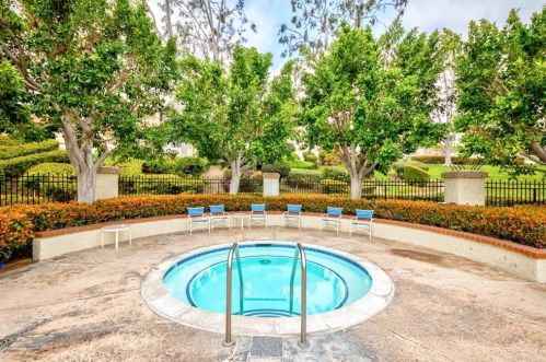 803 Creekside Dr, Fullerton CA 92833-2176 exterior