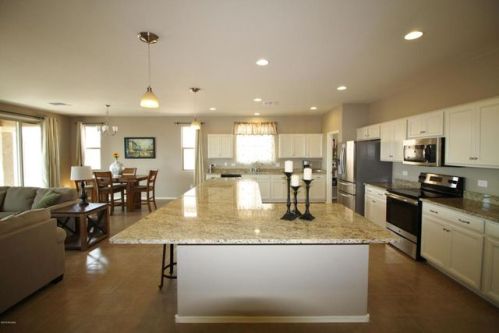 38676 Running Roses Ln, Tucson, AZ 85739