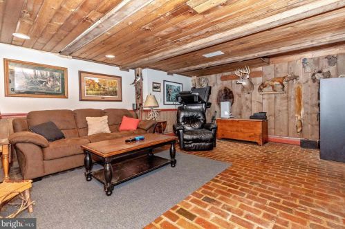 265 Old State Rd, Limerick PA 19468-3214 exterior