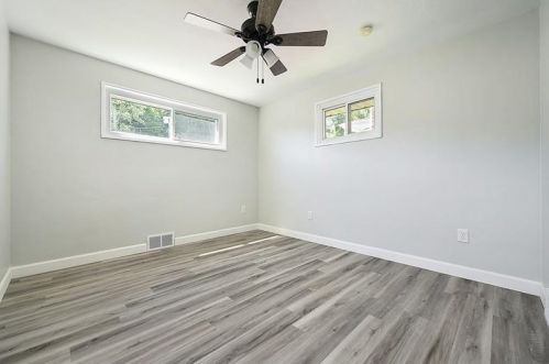 4985 Aspen St, Pittsburgh PA  15122-1250 exterior