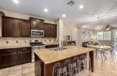 654 Bartlett Way, Chandler AZ  85248-5088 exterior