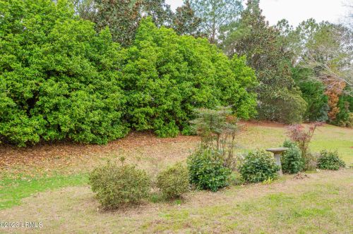 19 Beaufort Riv Rd, Bluffton SC 29909-6220 exterior