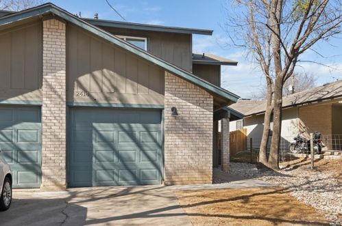 2414 Burleson Ct, Austin TX  78741-5603 exterior