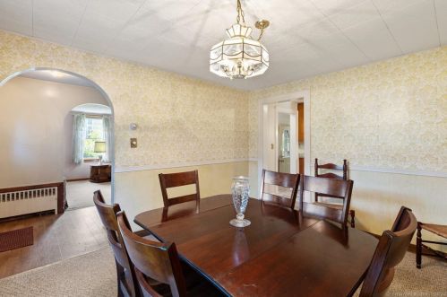 34 Hartford Ave, Hartford CT 06111-1501 exterior