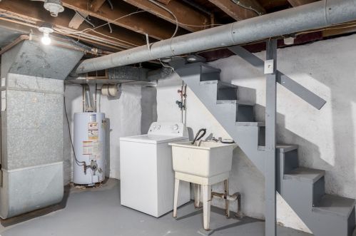 611 Kendall St, Pittsburgh PA  15201-2412 exterior