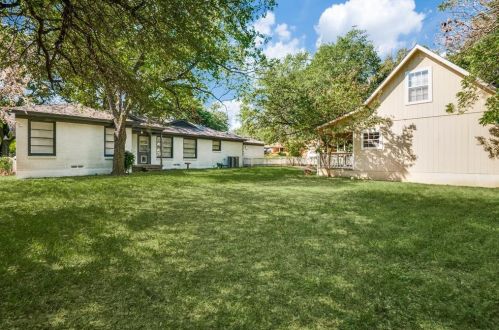 1201 Brookhurst St, Irving TX 75061-5451 exterior