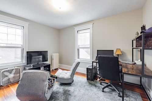 80 Roseland Ter, Springfield MA  01106-1128 exterior