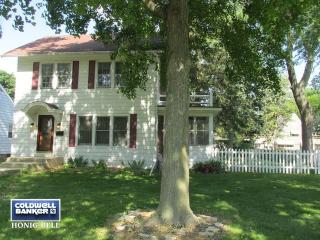 20 Buell Ave, Aurora, IL 60506-4602