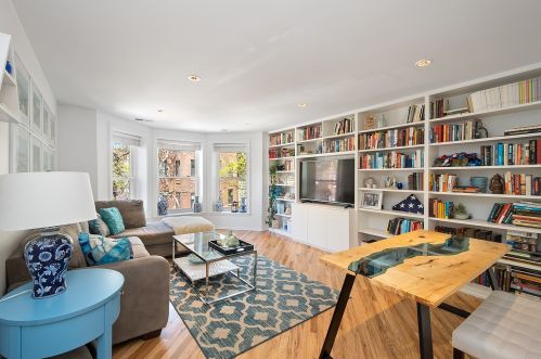 923 Cullom Ave, Chicago, IL 60613-1618