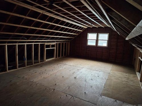 267 Mechanic St, Killingly CT 06239-1955 exterior