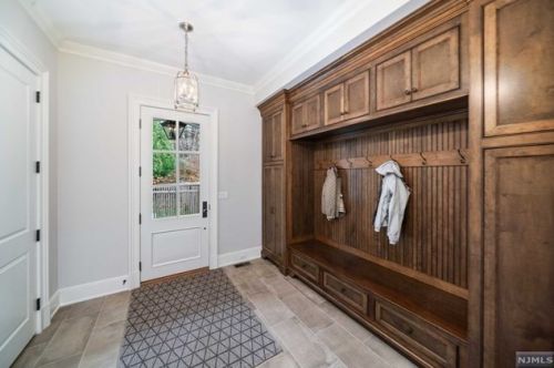 32 Ackerman Rd, Upper Saddle River NJ 07458 exterior