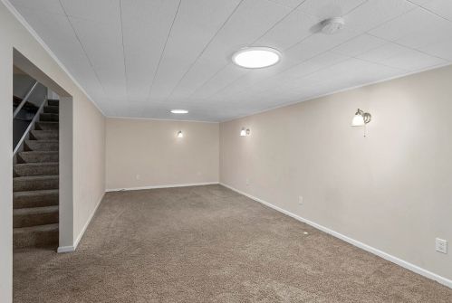 2536 Chaparral St, Kalamazoo MI  49006-1329 exterior