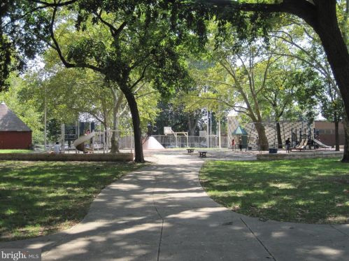 1600 4 St, Philadelphia PA 19148-1303 exterior