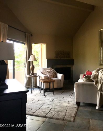 5675 Camino Esplendora, Tucson, AZ 85718-4501