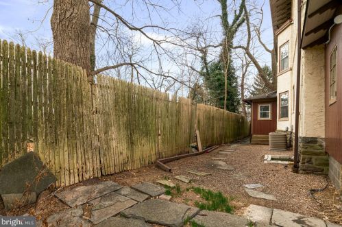 7317 Bryan St, Philadelphia PA 19119-1634 exterior