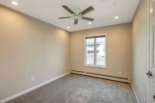 1524 Louis Kossuth Ave, Bohemia NY 11716-1510 exterior