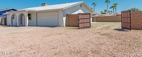 13001 29th Pl, Phoenix AZ  85032-6511 exterior