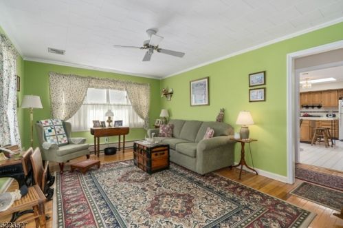 74 Woodside Ave, Fredon NJ 07860-2403 exterior