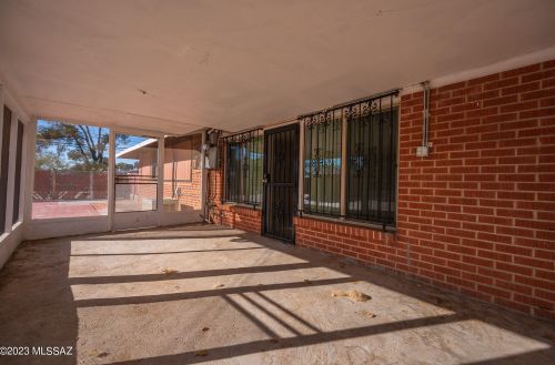 5002 1 St, Tucson AZ 85711-1507 exterior