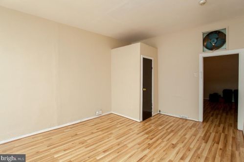 3358 Front St, Philadelphia PA 19106-3001 exterior