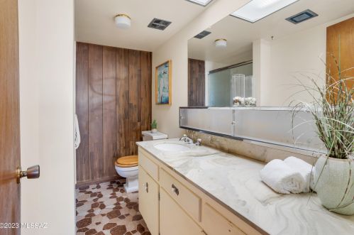 1401 Brown Ave, Tucson AZ 85710-3174 exterior