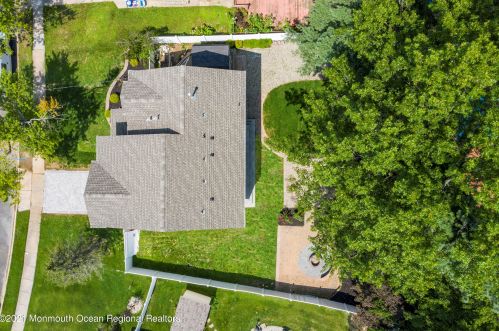 28 Twain Ave, Old Bridge NJ  08857-2110 exterior