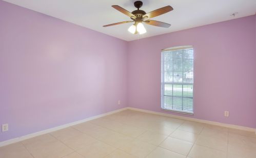 334 Whitmore Dr, Fort Pierce FL 34984-4529 exterior