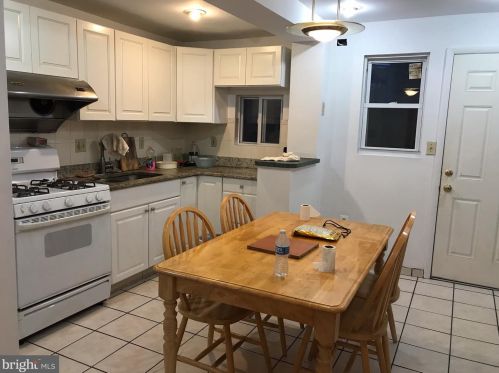 1709 6th St, Philadelphia PA  19122-2912 exterior