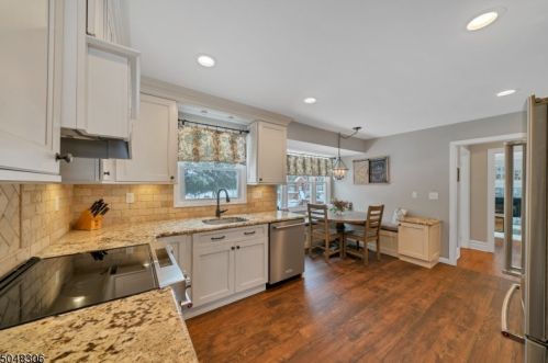 4 Seward Pl, Chester NJ 07930-2609 exterior