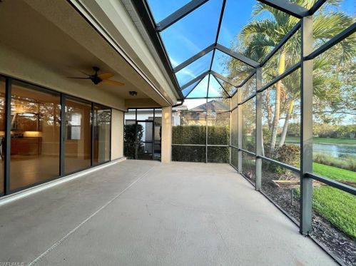 1419 Serrano Cir, Naples FL 34105-4951 exterior