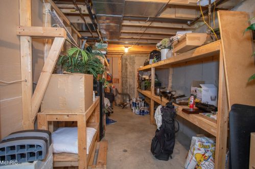 21259 Madison Ave, Big Rapids MI 49307-9754 exterior