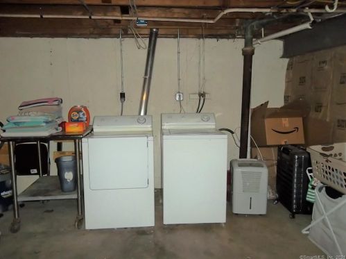 139 Sheridan Rd, Enfield CT 06082-4127 exterior