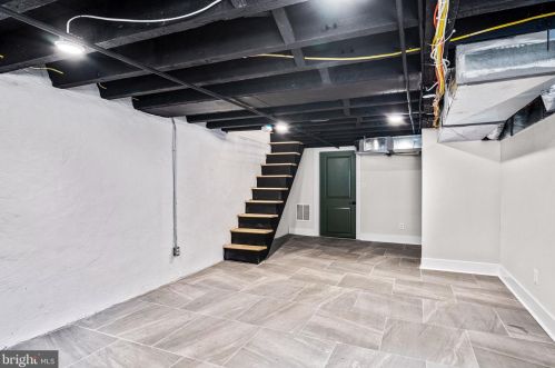 831 Greenwich St, Philadelphia PA 19147-6409 exterior