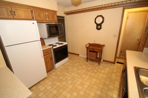 2474 94, Milwaukee WI 53224-5238 exterior